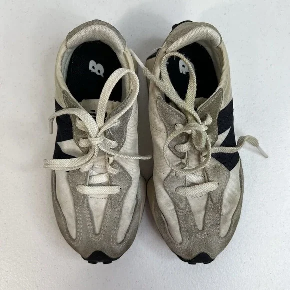 New Balance 327 Girls 11 Sneakers Shoes White Black Logo Lace Up Everyday Play - Picture 5 of 10